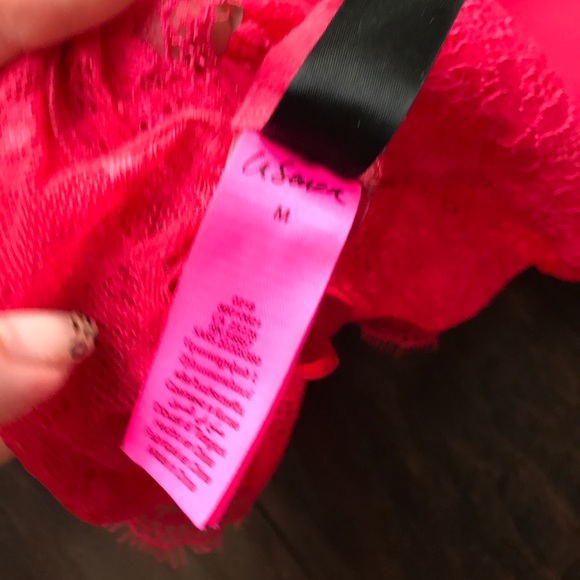 La Senza Red Lacey Push-up Bra - Picture 3 of 6